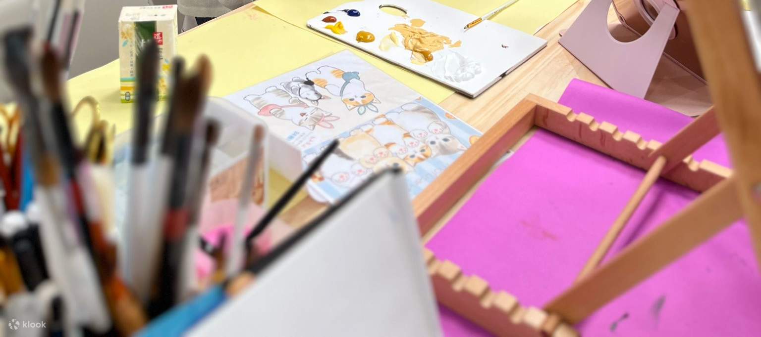 Xưởng sáng tạo BearBrick vẽ tay DIY